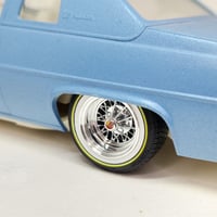 Image 9 of 1:25 15" 30 spoke V tire