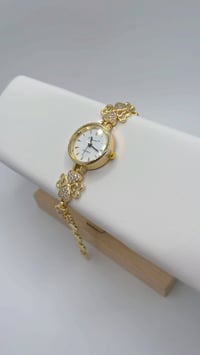 Image 4 of GOLD HEART DIAMOND WATCH 