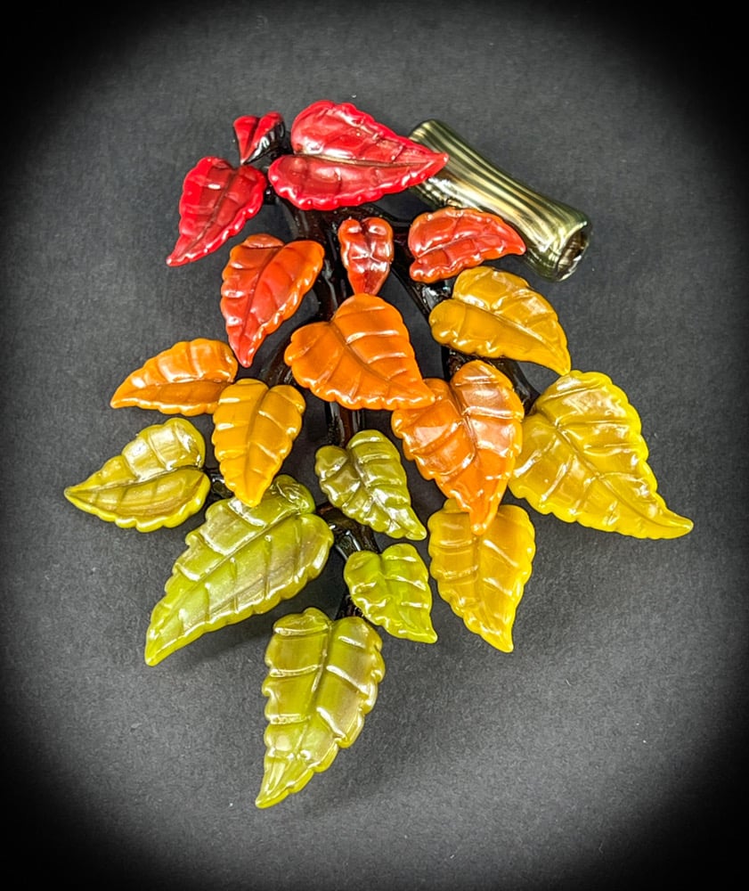 Image of Fall Fades 2025 Leaf Vine Pendant 13