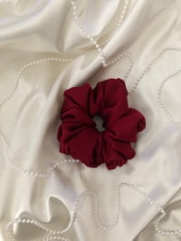 Image 2 of SCRUNCHIE STANDARD WINE/WINO