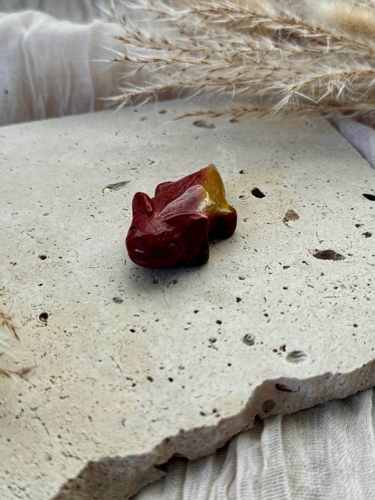 Image of Mookaite Axolotyl Carving 