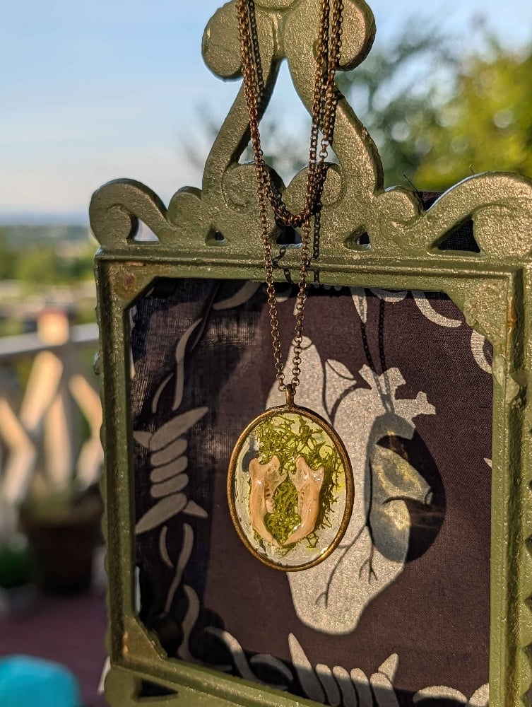 Image of jawbone pendant