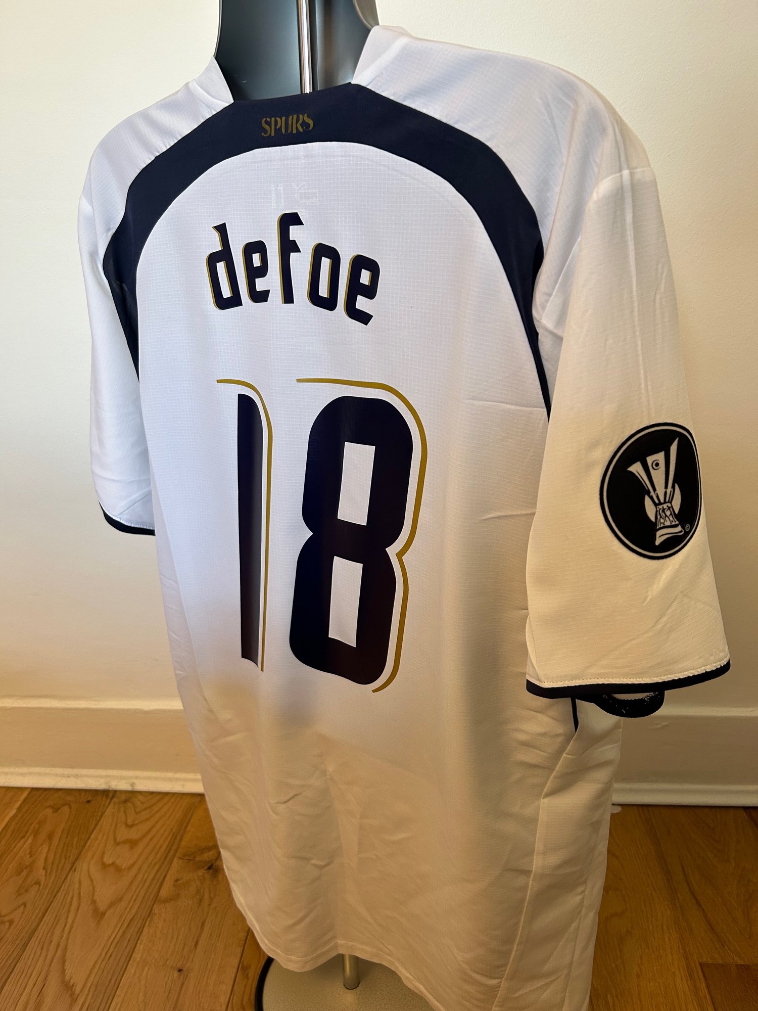 Image of Tottenham Hotspur “DEFOE 18” 2006/07 Home Shirt + UEFA patch (XL)