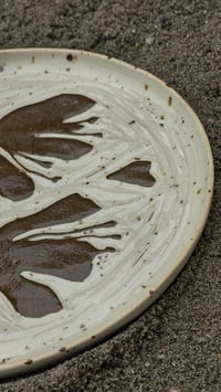 Image 9 of Tulip • Handcarved gres plate