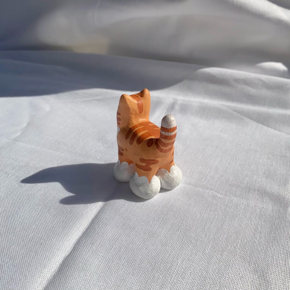 ORANGE CAT FIGURINE