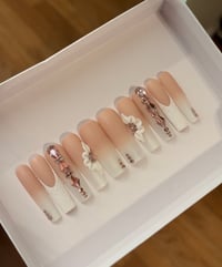 Image 2 of Nude Glitz