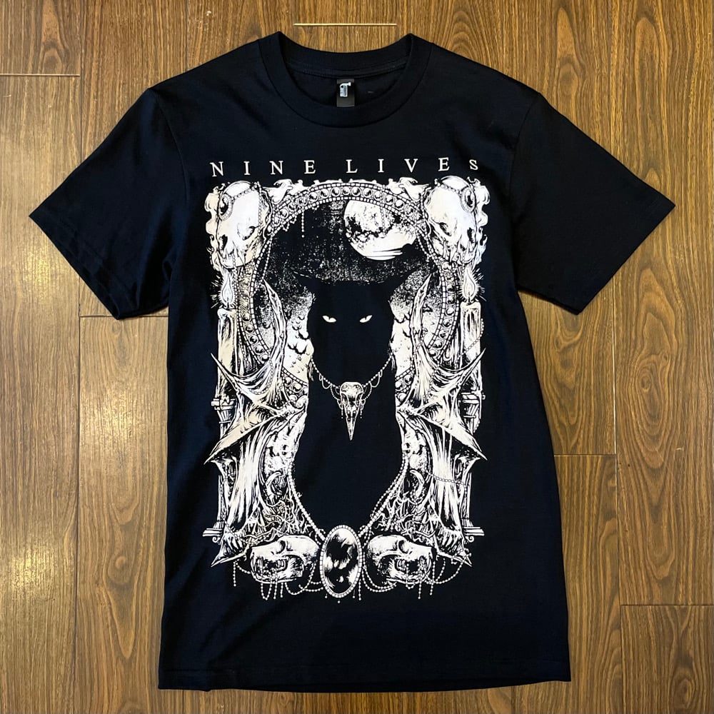 Chat Noir - Black Cat T-shirt | Nine Lives: Alternative Clothing
