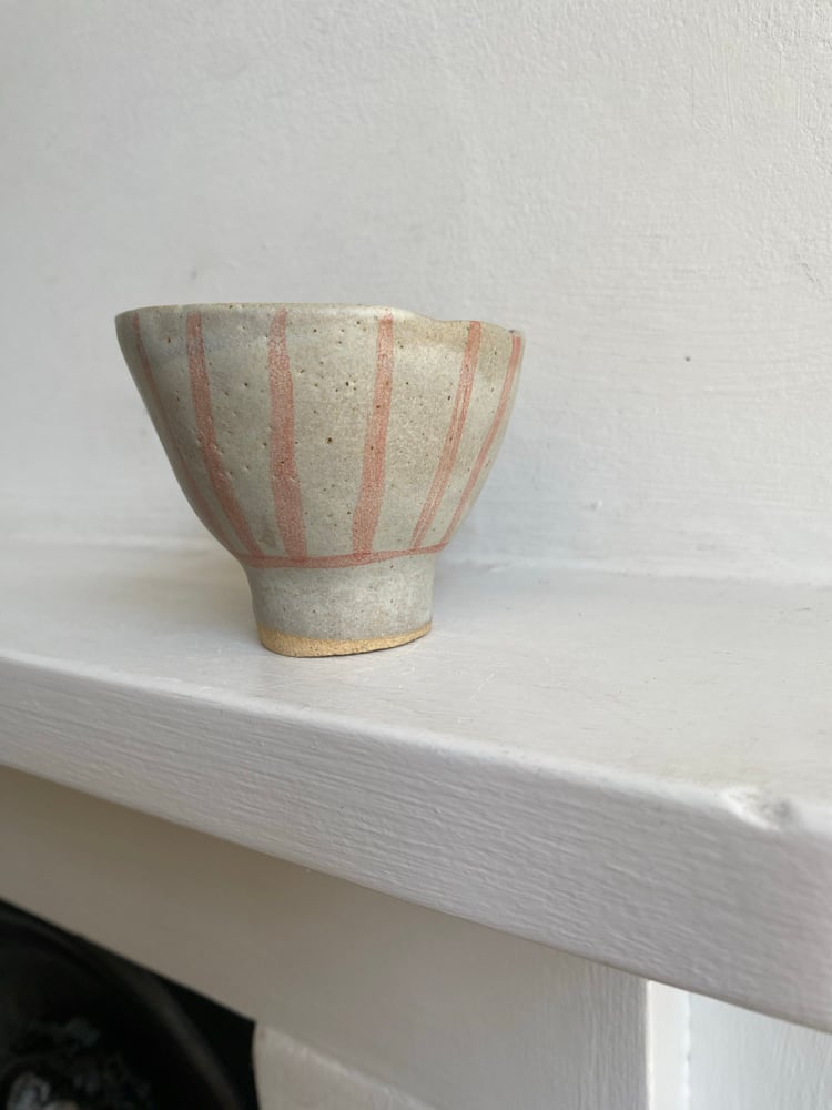 Deep footed Bowl (red line) Image 3