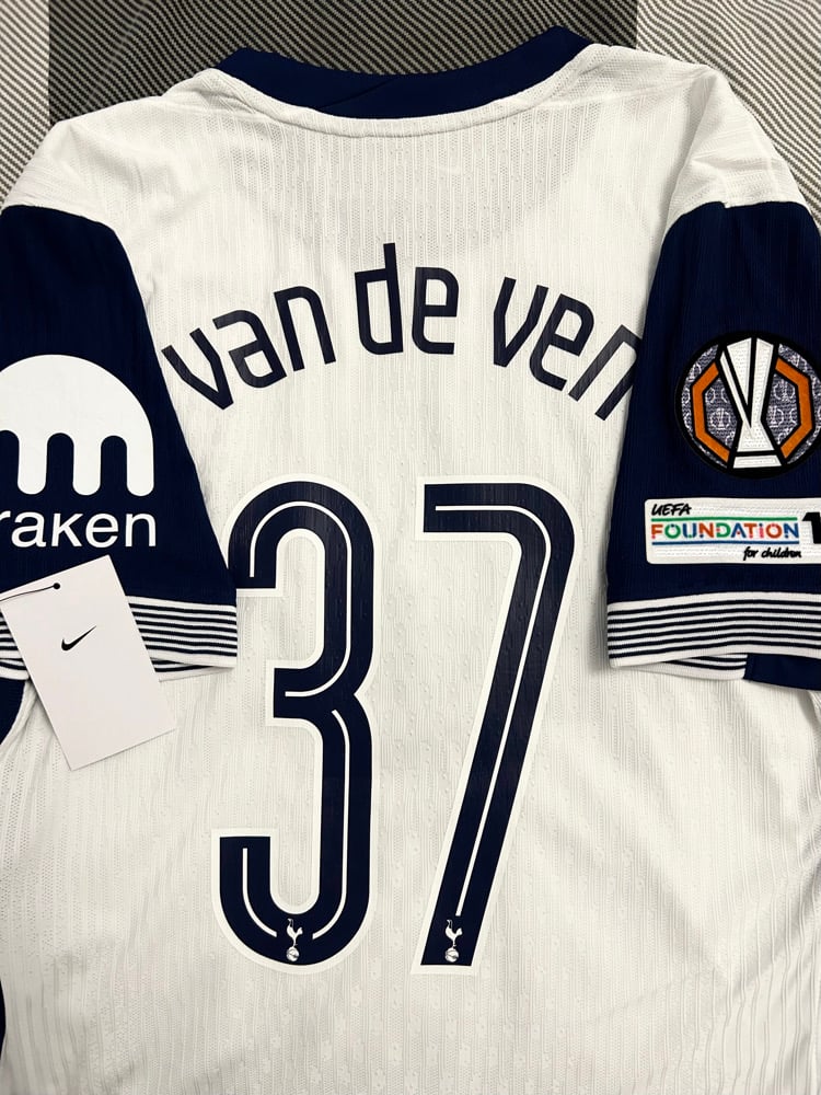 Image of Tottenham Hotspur “VAN DE VEN 37” Vaporknit 2024/25 Home Europa Final Shirt   (L)
