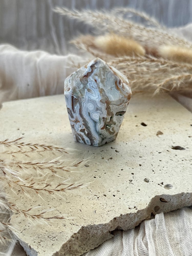 Image of Mexican Crazy Lace Agate Cupcake 