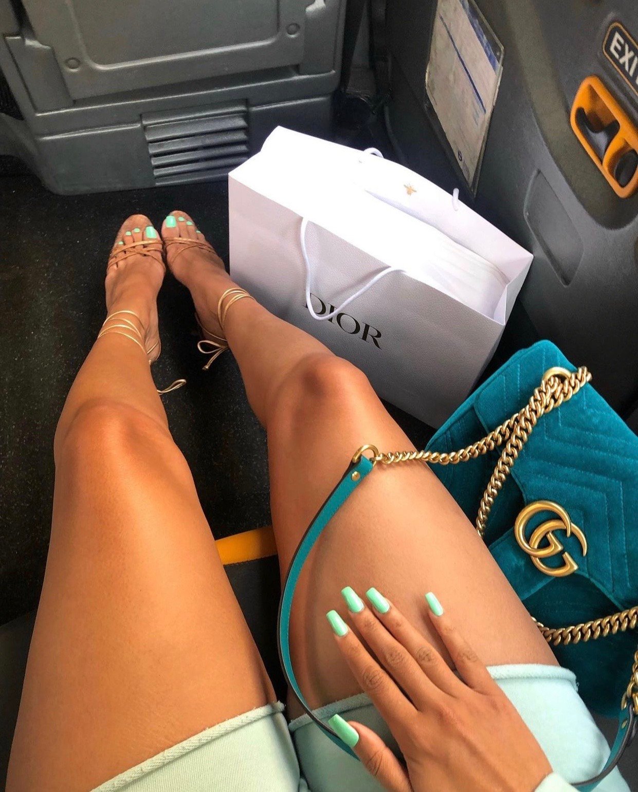 Image of GUCCI MARMONT CHEVRON VELVET FLAP BAG (TEAL)