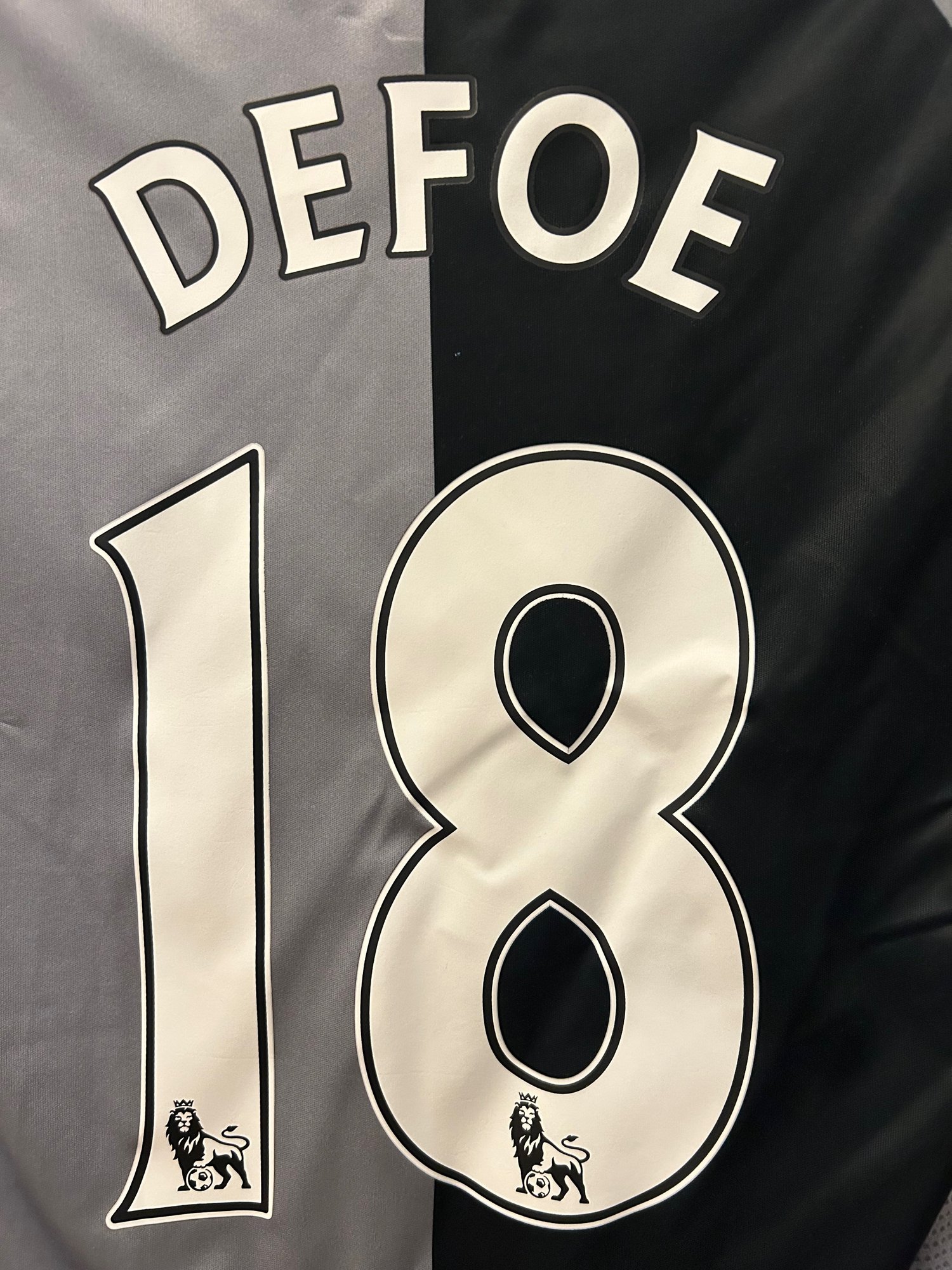 Image of Tottenham Hotspur “DEFOE 18” 2012/13 Third Shirt + PL patches (M)