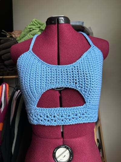 Image of Sneak a Peek Top Size Medium 