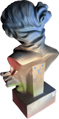 Image 2 of £pensive P -  LV - Statue 