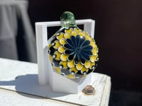 Image 5 of Queen bee