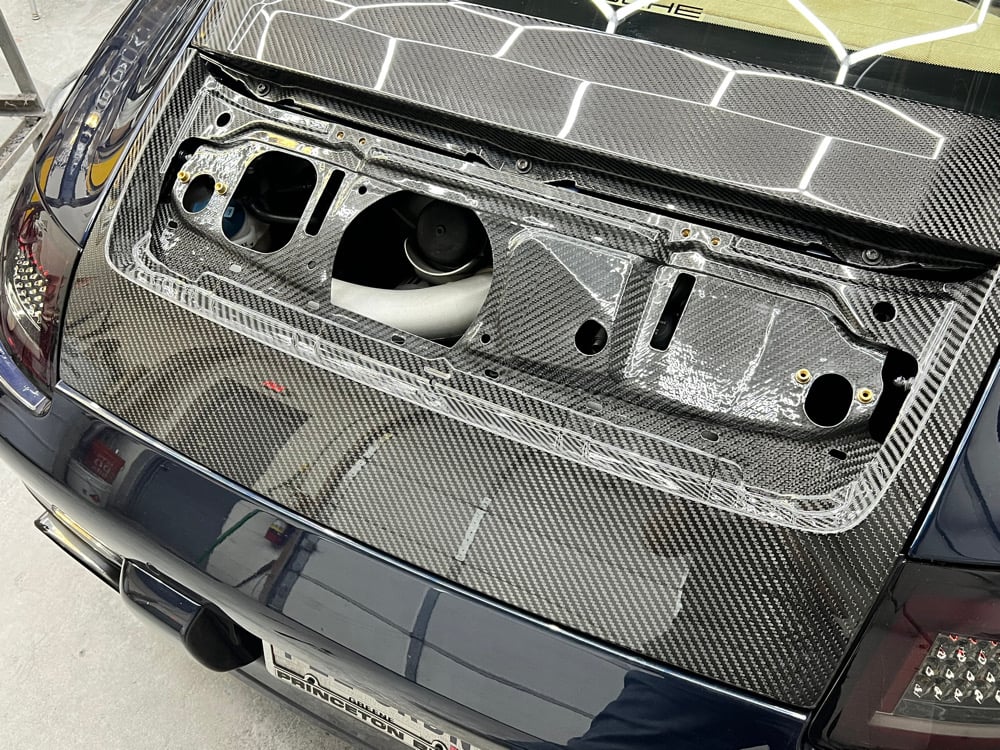 Porsche 997 Carrera style dry carbon deck lid 