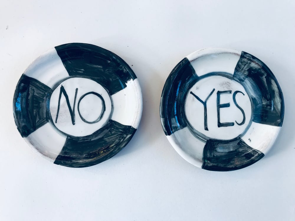 Image of PAIR OF XS YES/NO PLATES