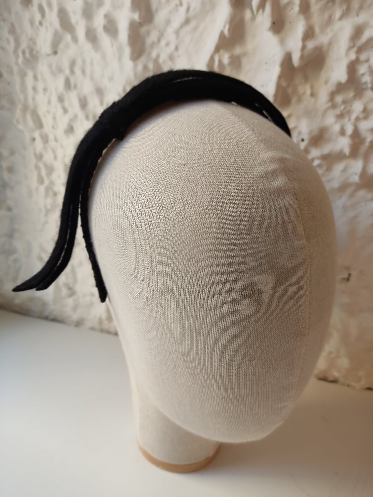 Image of Cerchietto fiocchetto sottile feltro nero