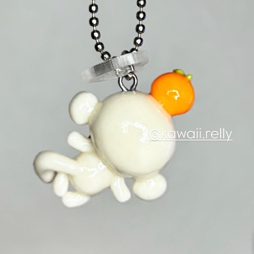 Image of Kagamimomo - ball keychain