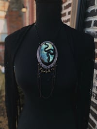 Image 3 of Empress statement piece 