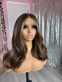Image 6 of Savannah short wig 