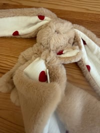Image 2 of DOUDOU ET SON LANGE DOUBLÉ BABY LOVE