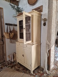 Image 2 of Le vaisselier patiné 