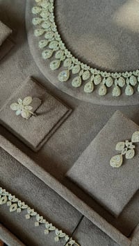 Image 3 of The Sahar set 