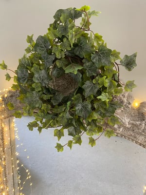 Image of IVY WREATH UV PROTECTED