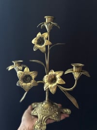 Image 4 of Magnifique candélabre d’église dit « bouquet » avec 3 feux et 6 fleurs de lys, début 1900