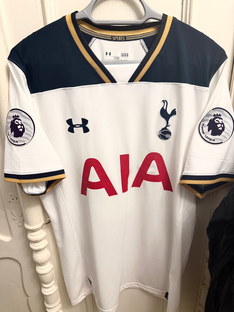 Image of PRE ORDER: NEW Tottenham Hotspur “WALKER 2” 2016/17 Home Shirt + PL patches (L)