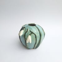 Image 4 of Snowdrop vase (sphere)