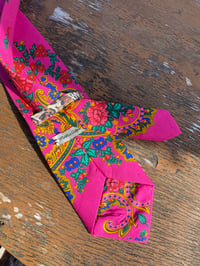 Image 2 of GRAVATA FUCSIA. Feita a man. 