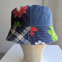 Image 9 of Reworked LÁ Reversible Bucket Hat 40s Quilt top XL 24