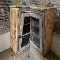 Image 4 of La jolie vitrine patinée