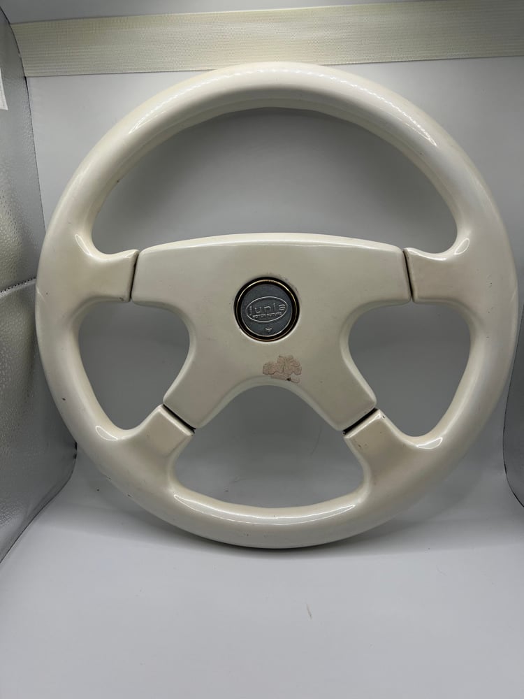 junis steering wheel white | Annoying Team Racing!