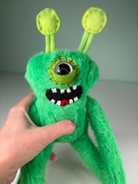 Image 2 of Soft Weighted Excited Alien - Green