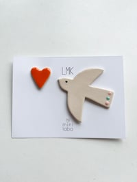 LMK x MINI LABO double broche oiseau coeur orange