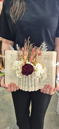 Image 8 of Preserved Flower Book Vase Workshop