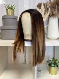 Image 2 of PRÉCOMMANDE Carré long balayage 14’