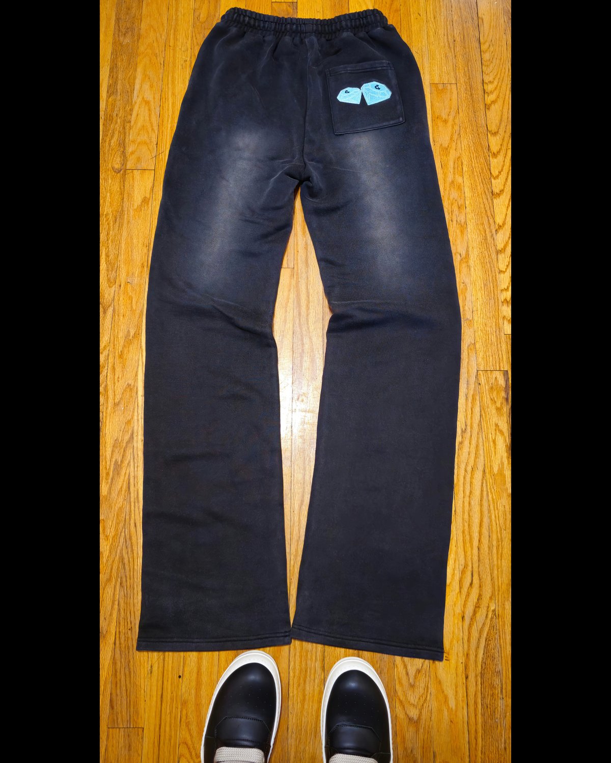 Wavy sweatpants