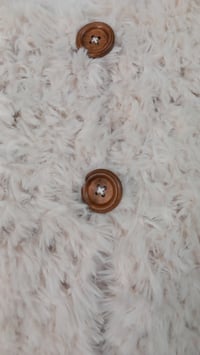 Image 3 of GILET SANS MANCHE MOUTON