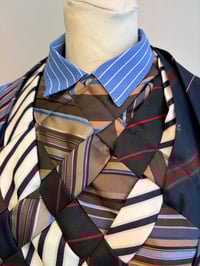 Image 4 of Tie top, stripes (xs-l)