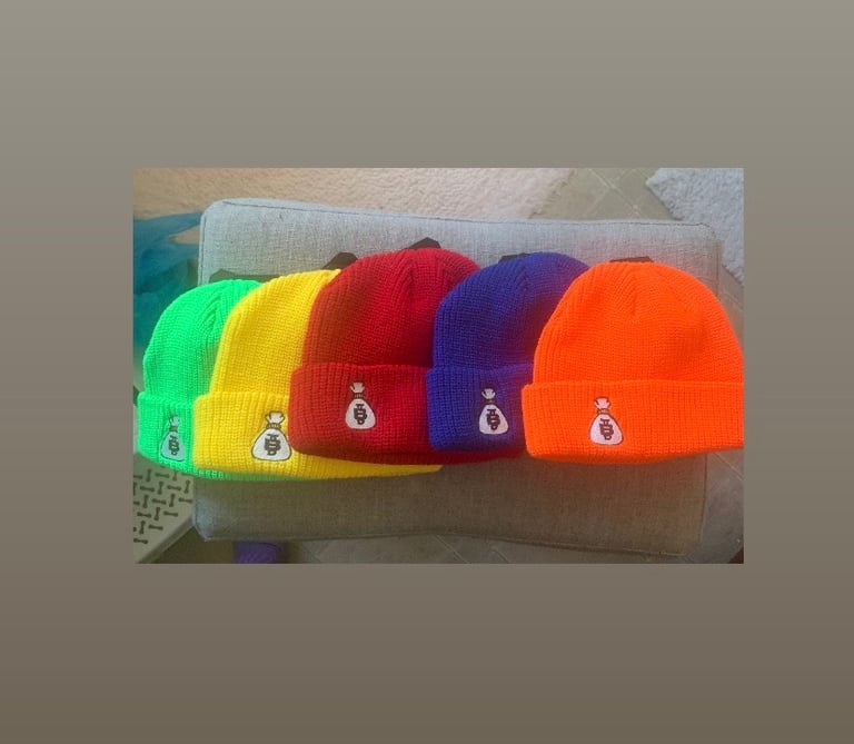 BLK BAG FISHERMAN BEANIE