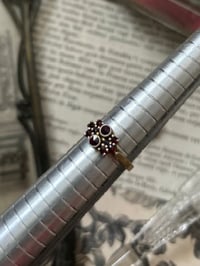 Image 8 of Bague en vermeil et 10 grenats, début 1900, poinçonnée, taille 54-55
