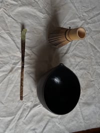 Image 4 of chawan in black | katakuchi