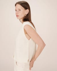 Image 4 of Chaleco Santa Crudo