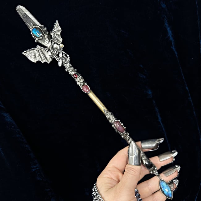 Metal Henge Witch Wand: Draconian Wielder 