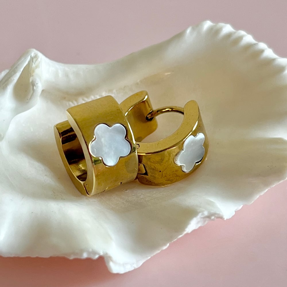 Image of Huggies Hoop Earrings - shell flowers