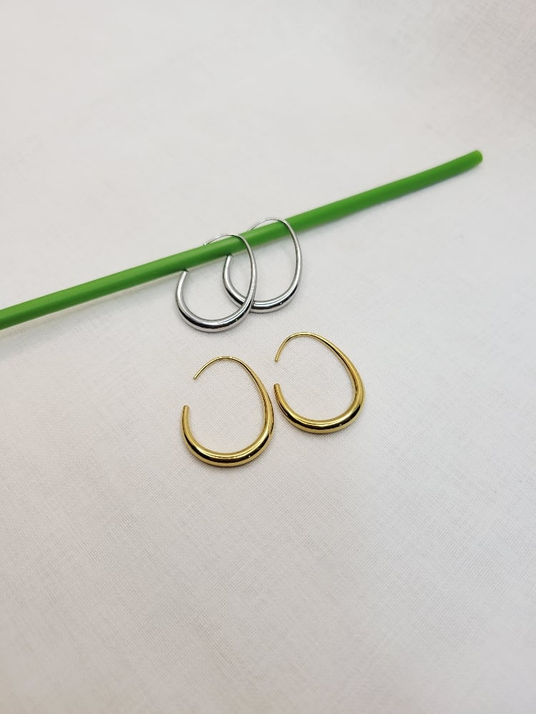 Image of Corinne Hoop Earrings 